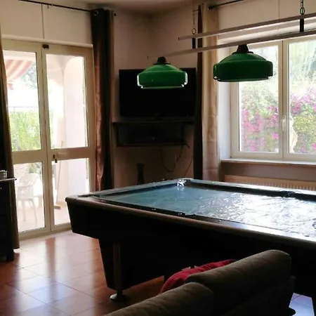 Cozy In 80 Sqm + Terrace Διαμέρισμα